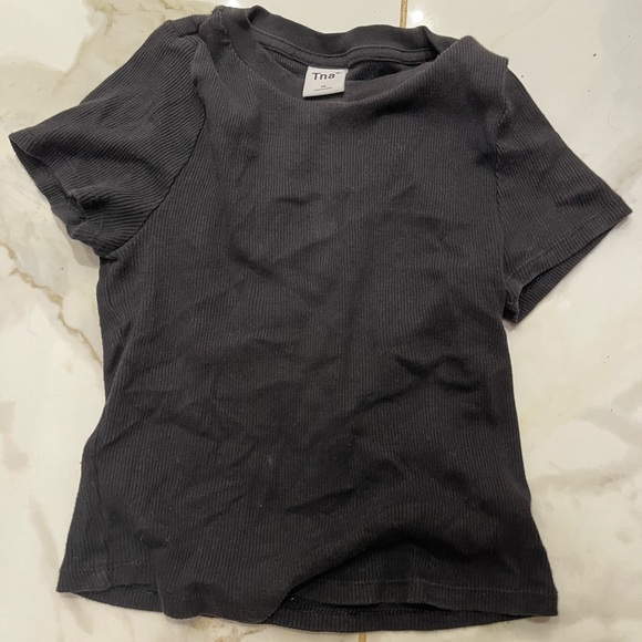 Aritzia black ribbed t shirt - Picture 4 of 4